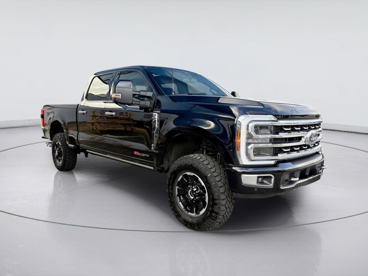 2024 Ford Super Duty F-250 SRW Platinum — photo 1 of 29
