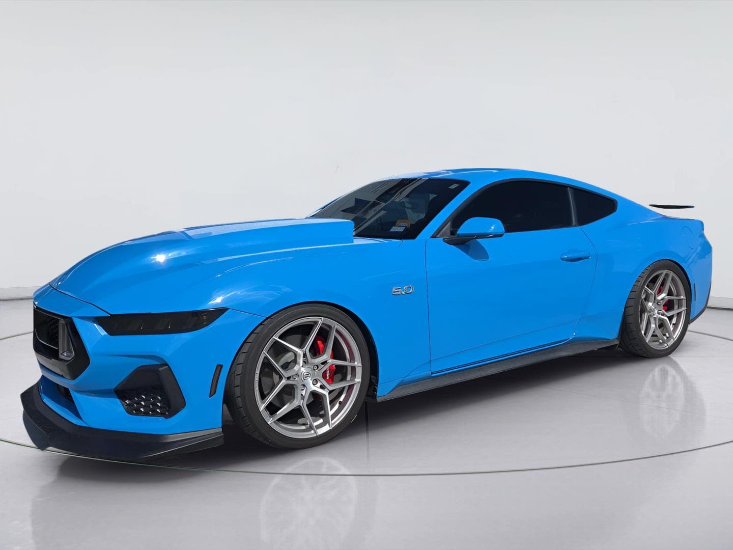 2025 Ford Mustang GT — photo 1 of 6