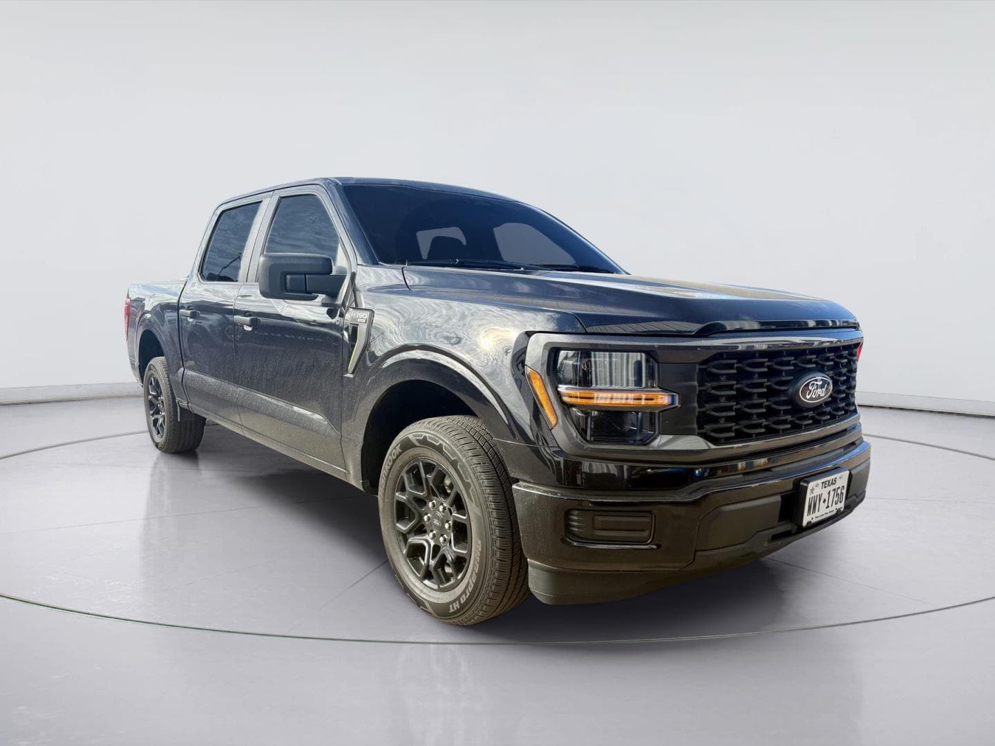 2025 Ford F-150 STX — photo 1 of 21