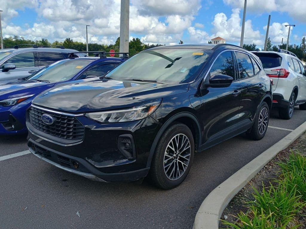 2023 Ford Escape PHEV — photo 1 of 3