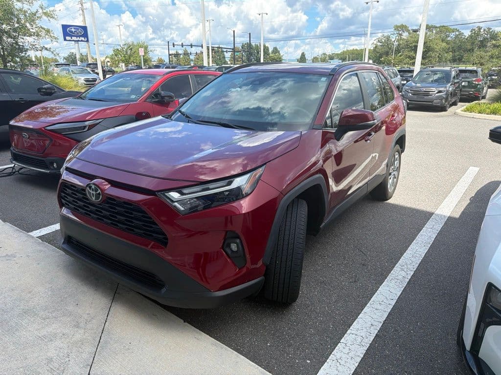 2023 Toyota RAV4 XLE Premium — photo 1 of 3
