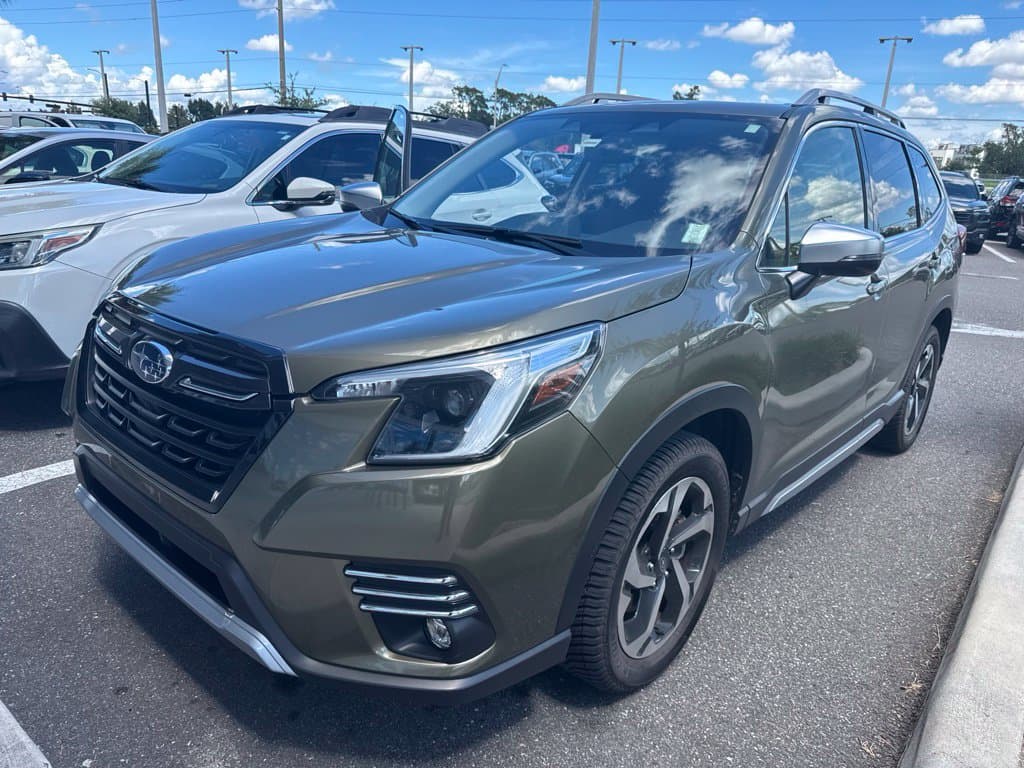 2022 Subaru Forester Touring — photo 1 of 3