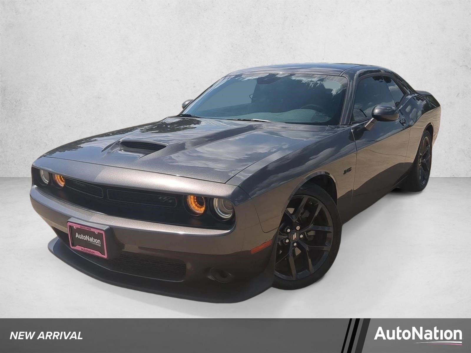 2023 Dodge Challenger R/T — photo 1 of 19