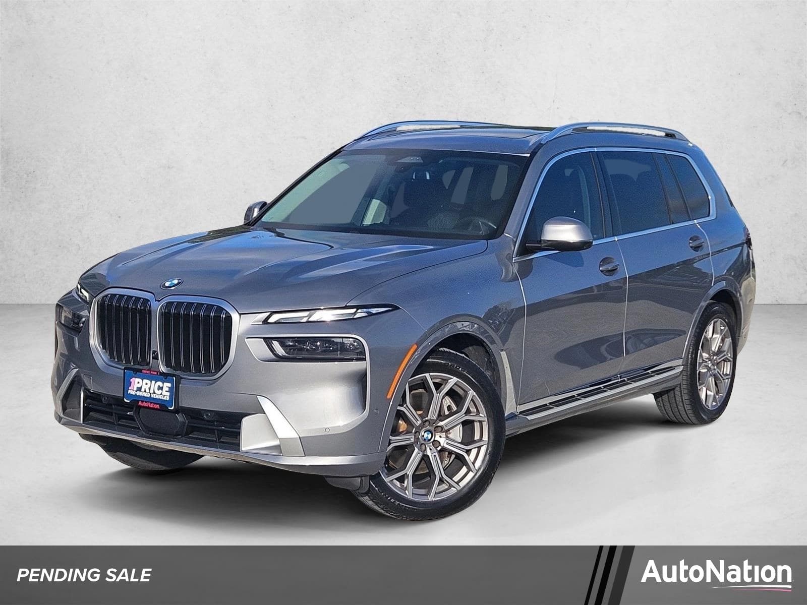 2023 BMW X7 xDrive40i — photo 1 of 26