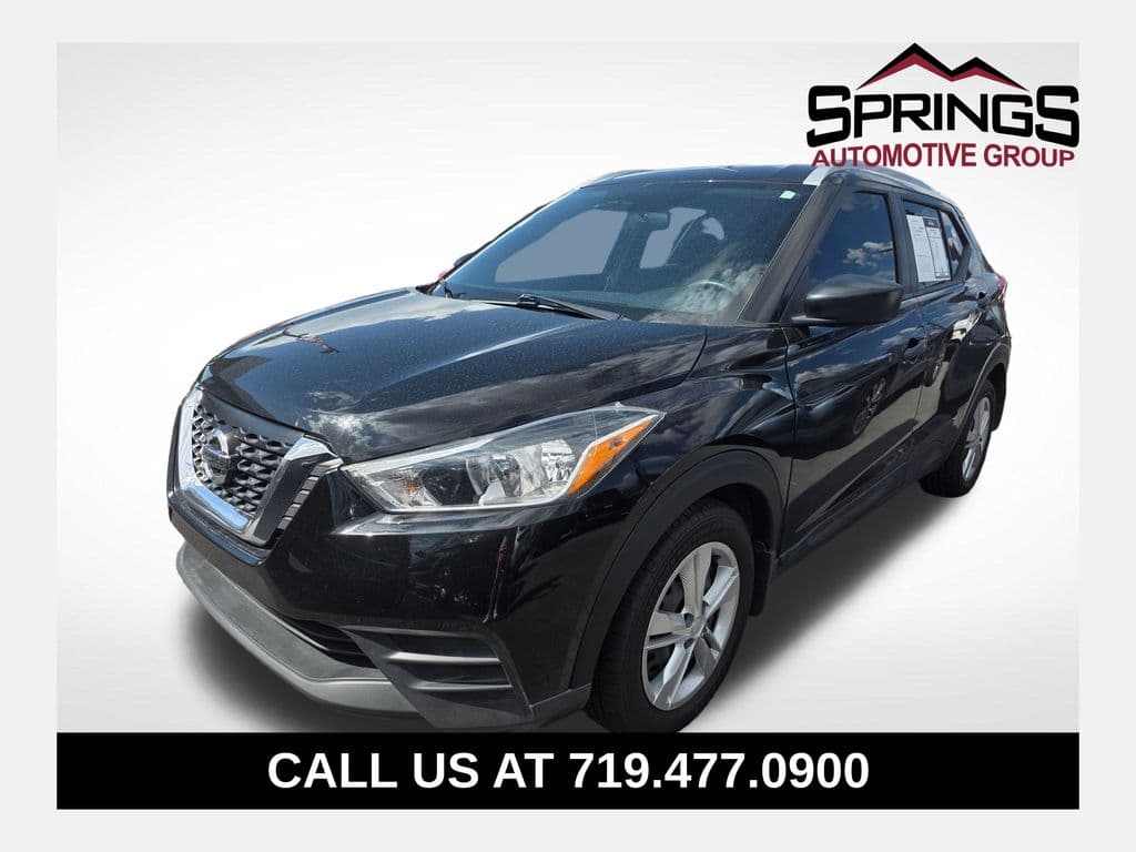 2019 Nissan Kicks S — photo 1 of 18