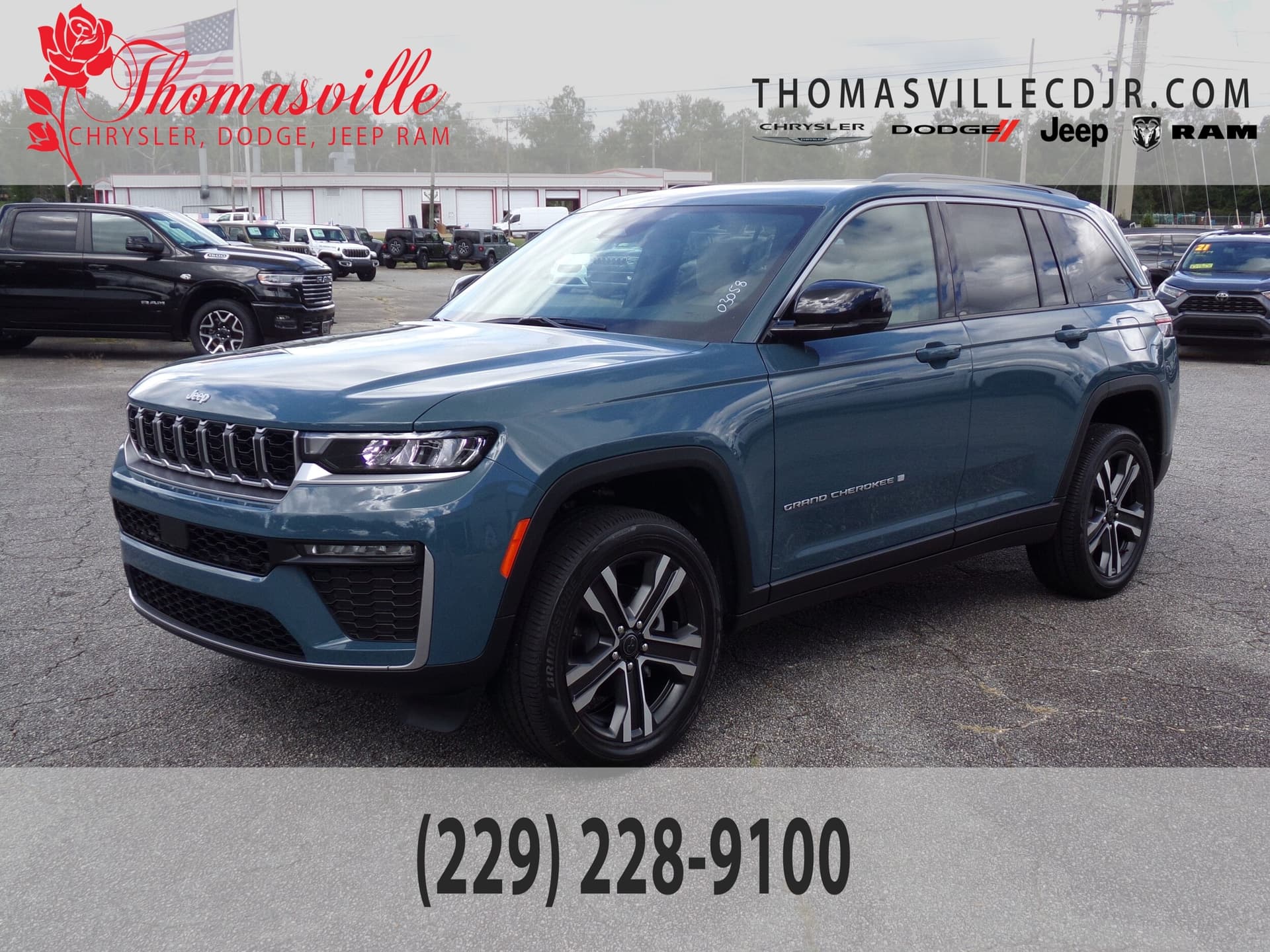2027 Jeep Grand Cherokee Limited — photo 1 of 32