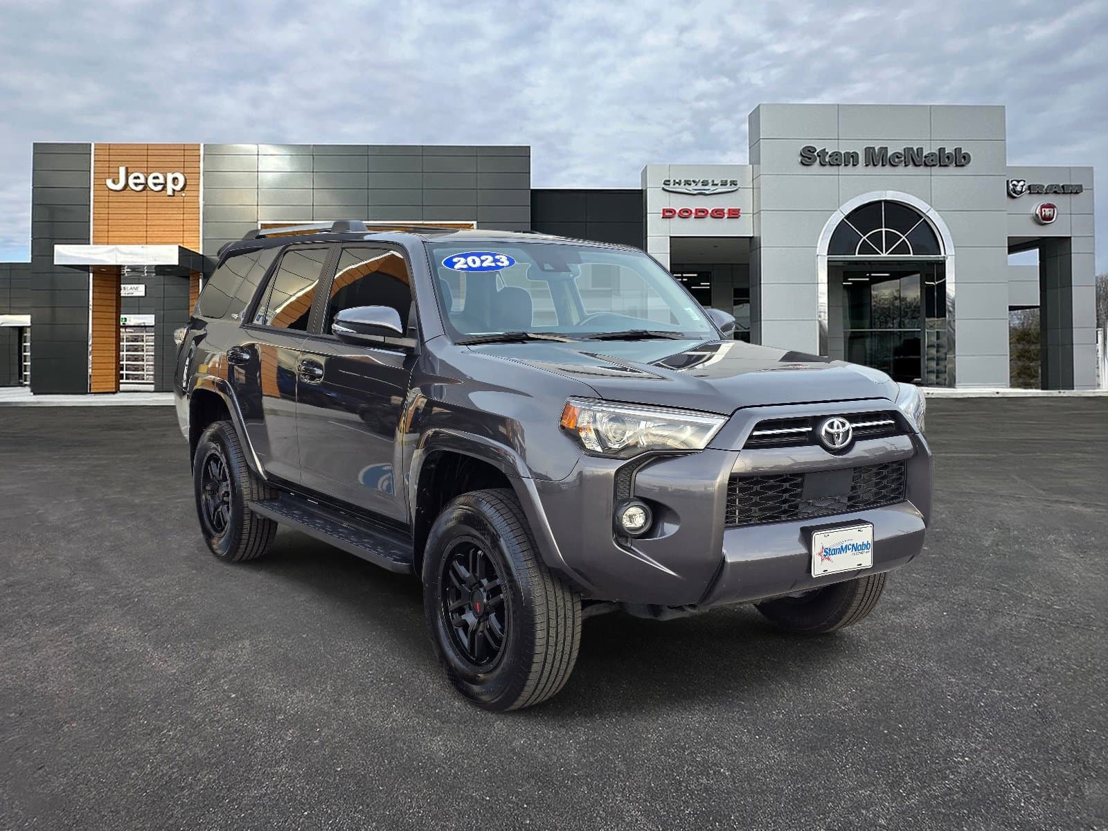 2023 Toyota 4Runner SR5 Premium — photo 1 of 20
