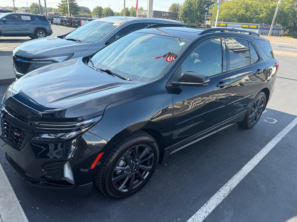 2024 Chevrolet Equinox RS — photo 1 of 20