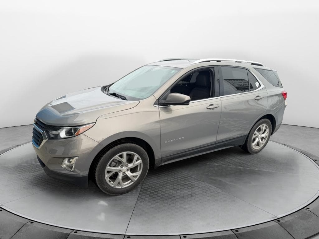 2018 Chevrolet Equinox LT — photo 1 of 10