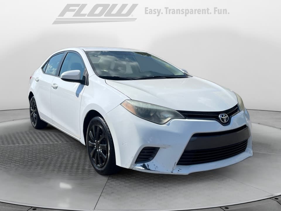 2015 Toyota Corolla LE — photo 1 of 28