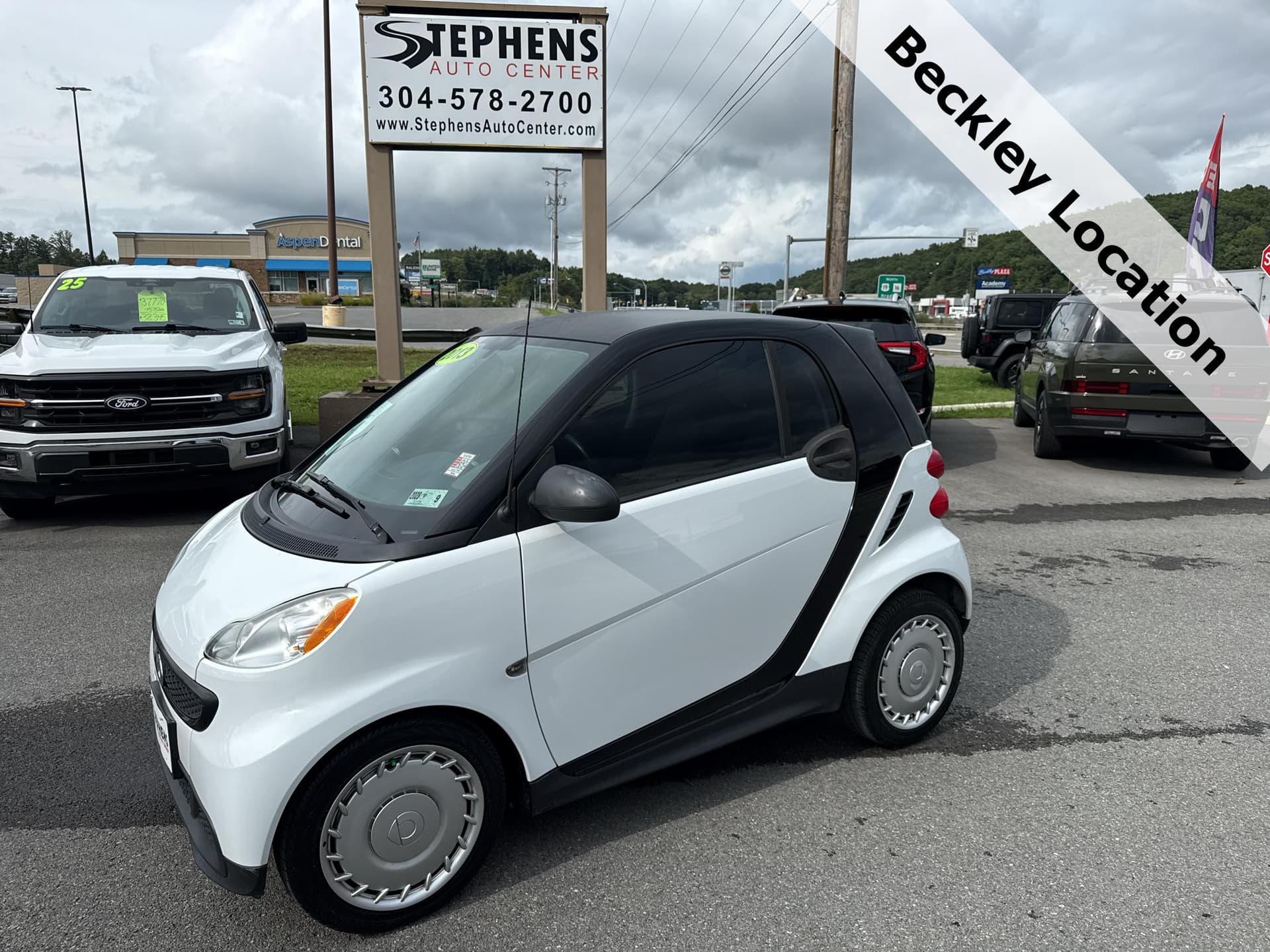 2013 Smart fortwo Base — photo 1 of 18