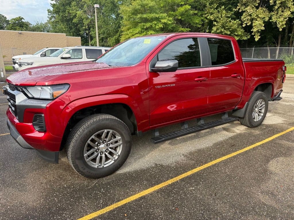 2023 Chevrolet Colorado LT — photo 1 of 12