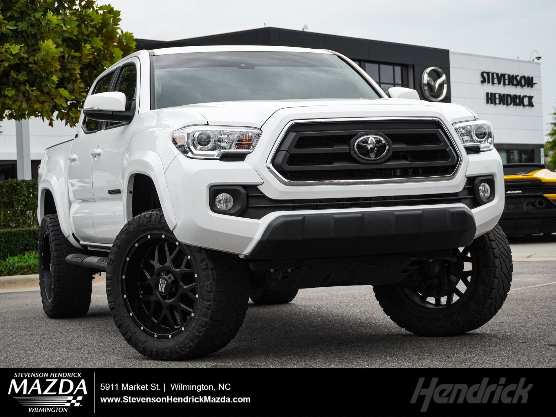 2022 Toyota Tacoma 2WD SR5 — photo 1 of 34
