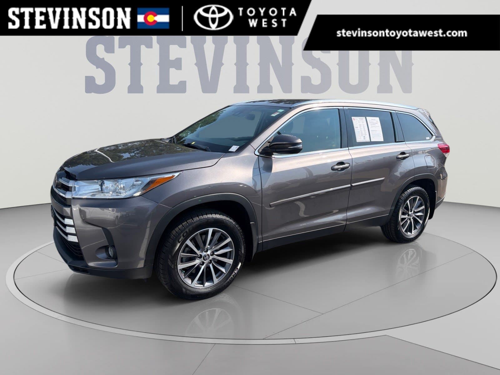 2019 Toyota Highlander XLE — photo 1 of 38