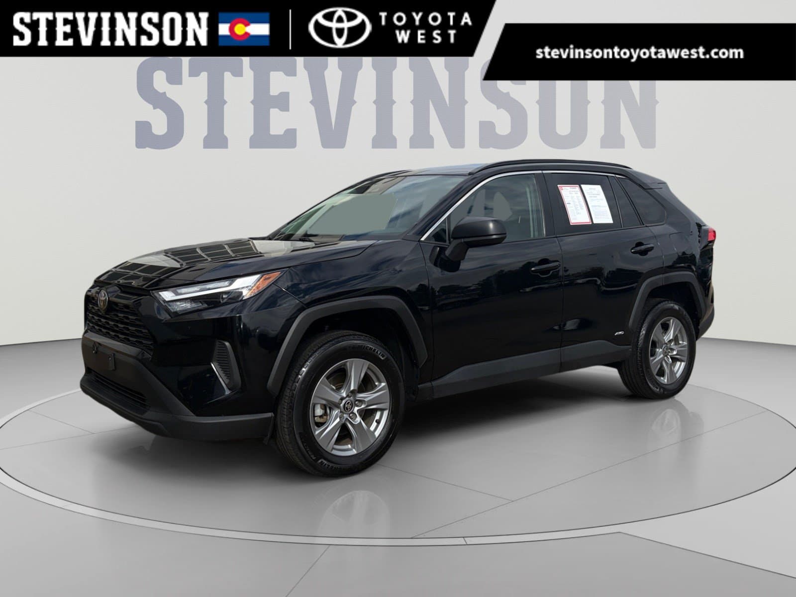 2025 Toyota RAV4 Hybrid LE — photo 1 of 36
