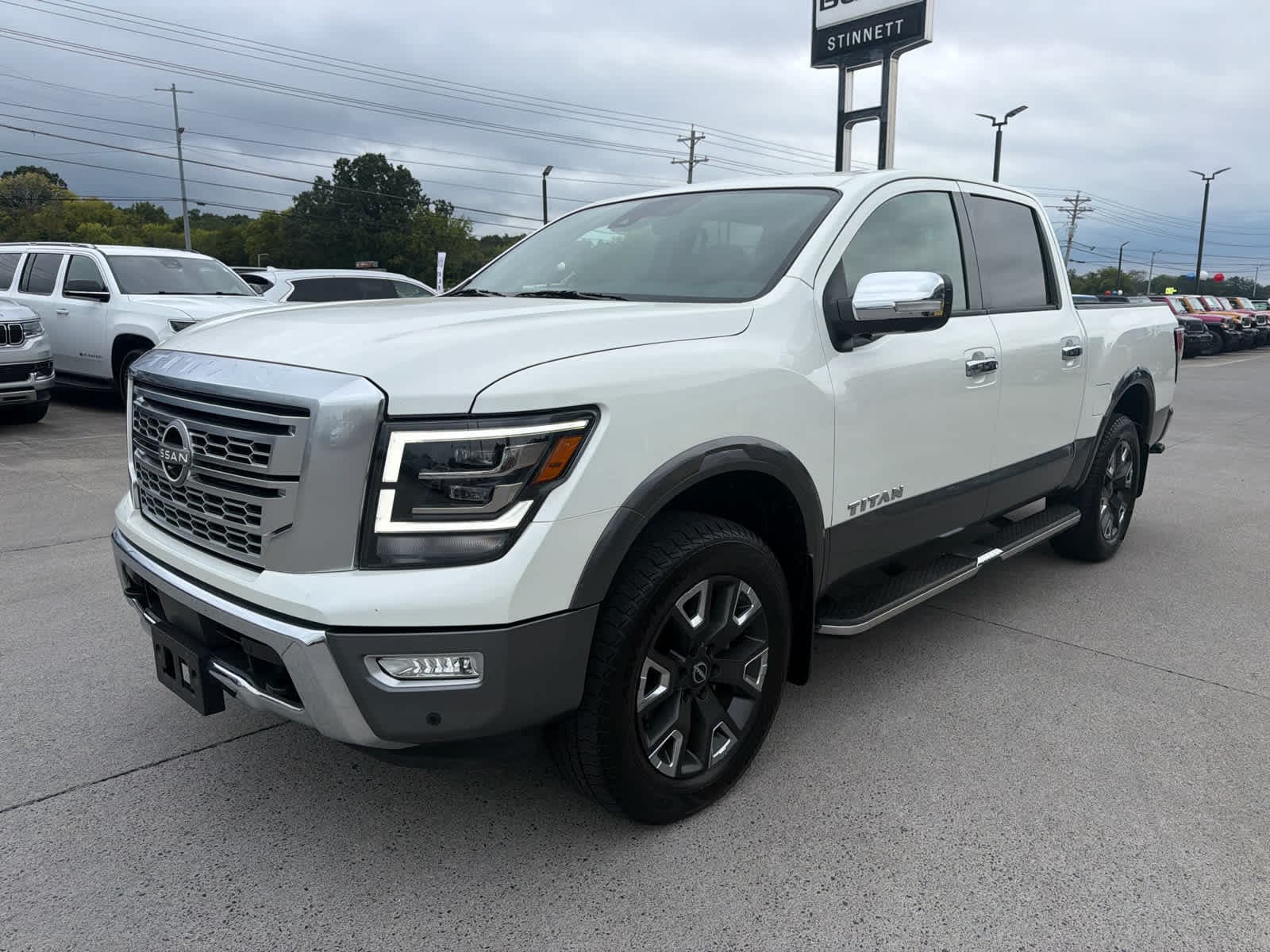 2024 Nissan Titan Platinum Reserve — photo 1 of 20