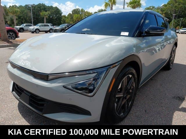 2025 Kia EV6 Light Long Range — photo 1 of 32