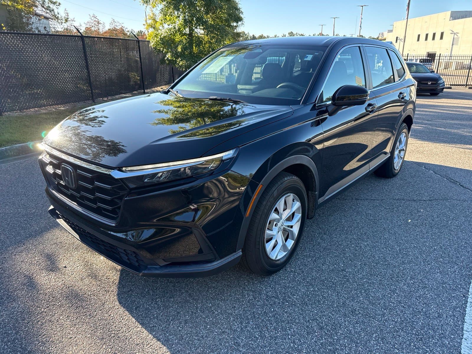 2024 Honda CR-V LX — photo 1 of 7