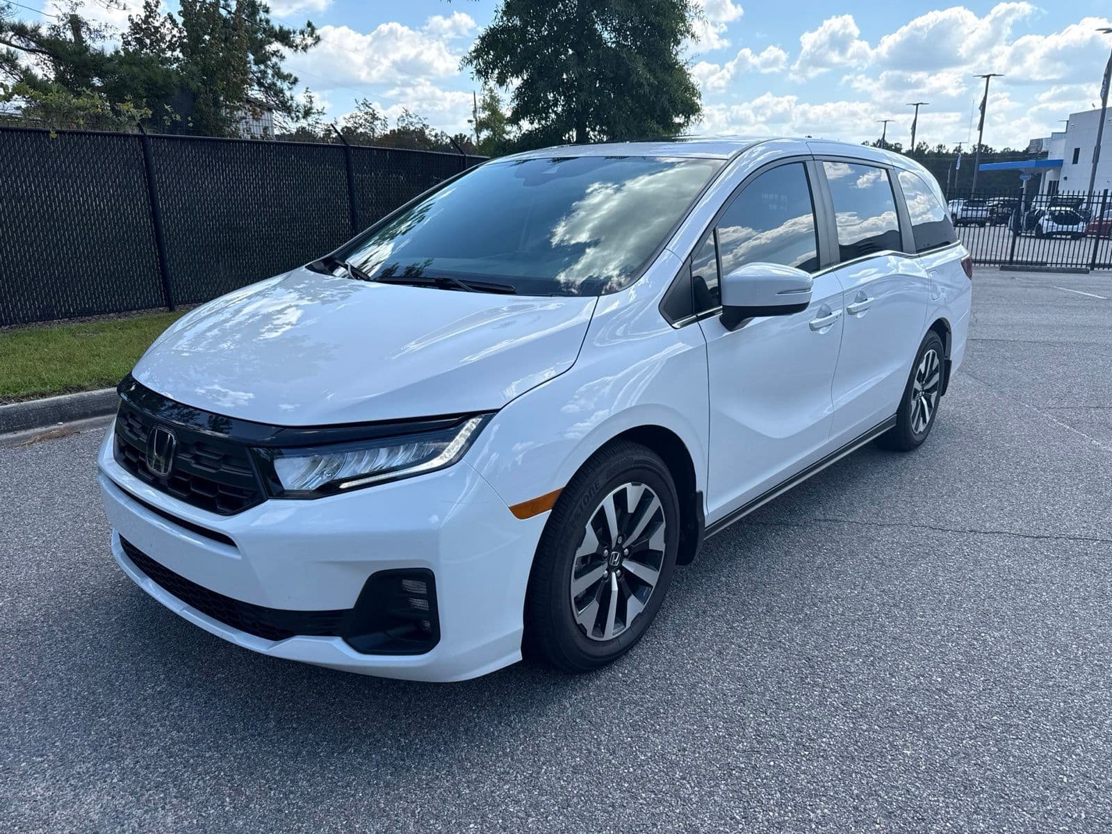 2026 Honda Odyssey EX-L — photo 1 of 7