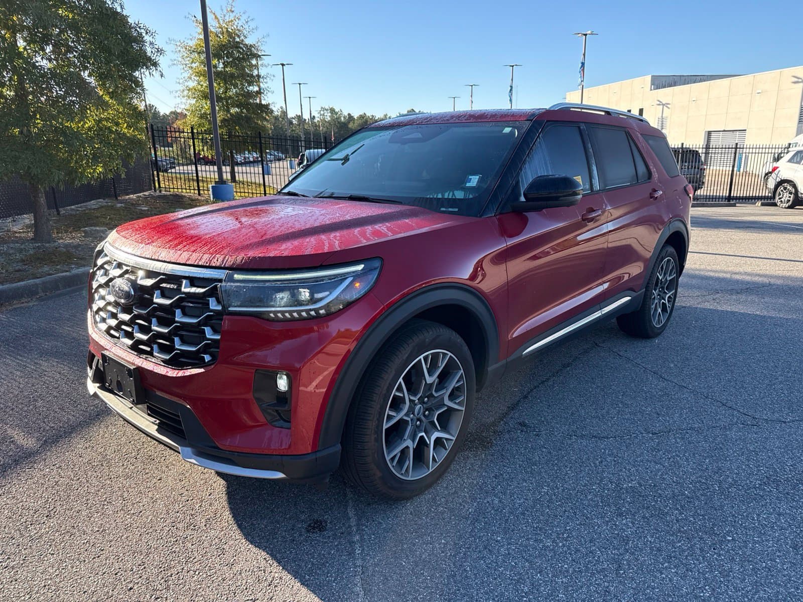 2025 Ford Explorer Platinum — photo 1 of 7