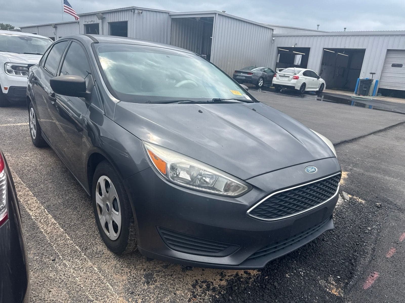 2017 Ford Focus S — photo 1 of 6