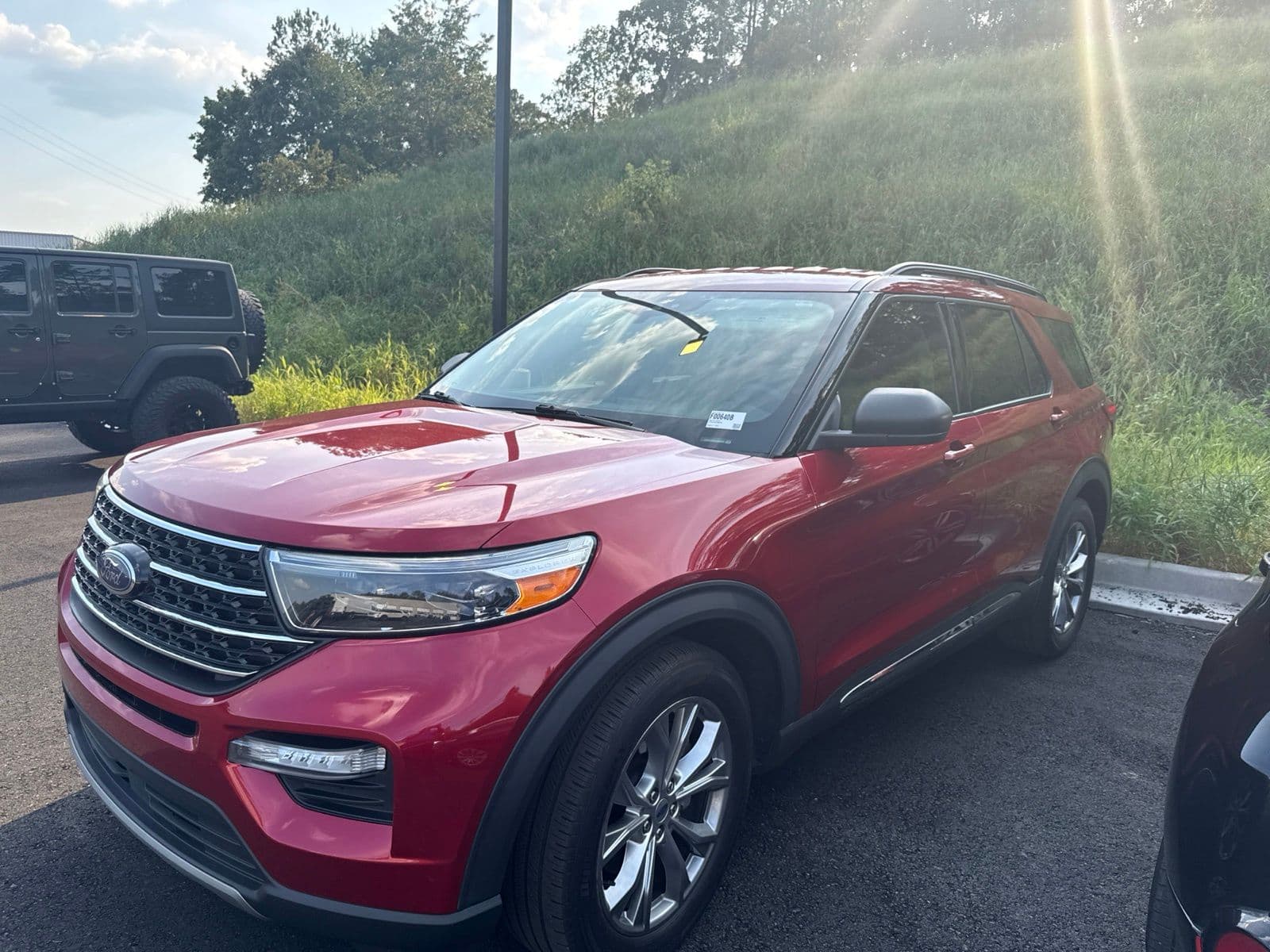 2020 Ford Explorer XLT — photo 1 of 5