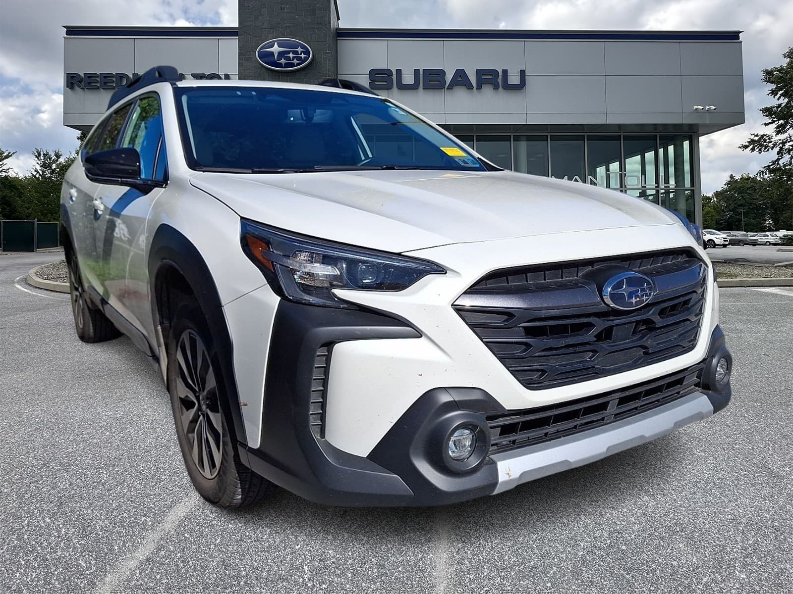 2024 Subaru Outback Limited — photo 1 of 5