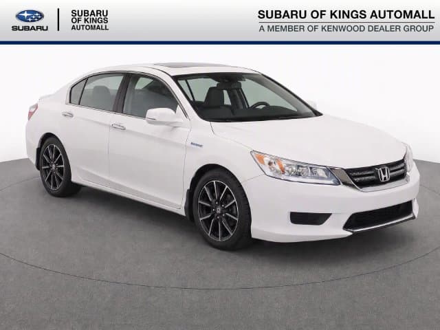 2015 Honda Accord Hybrid Touring — photo 1 of 35