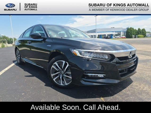 2020 Honda Accord Hybrid Touring — photo 1 of 8