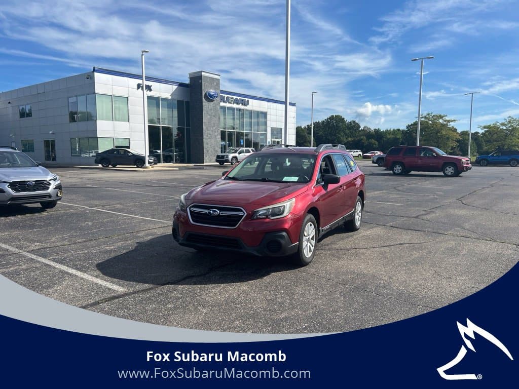 2018 Subaru Outback Base — photo 1 of 13