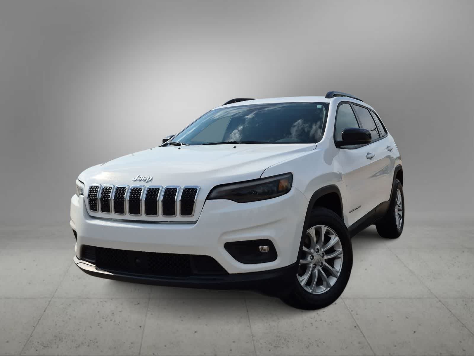 2022 Jeep Cherokee Latitude Lux — photo 1 of 35
