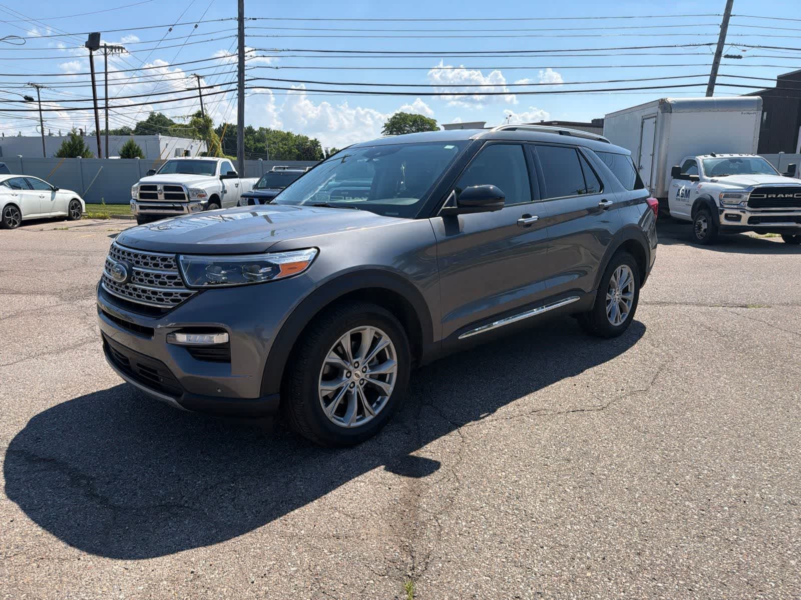 2022 Ford Explorer Limited — photo 1 of 24