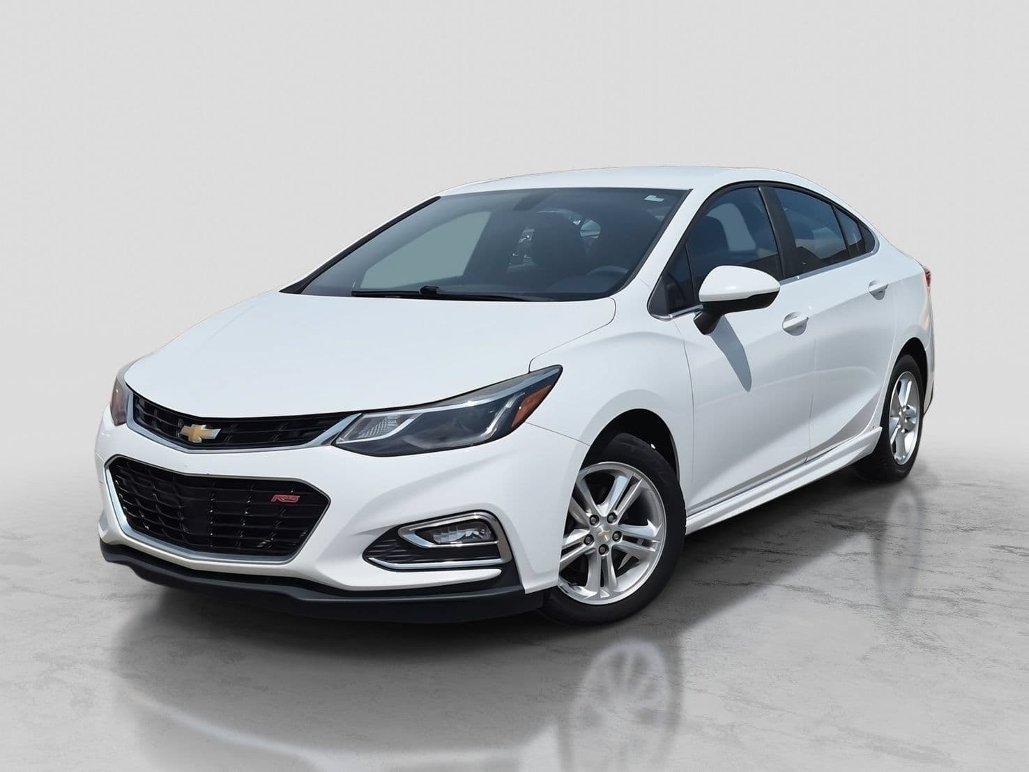 2017 Chevrolet Cruze LT — photo 1 of 35