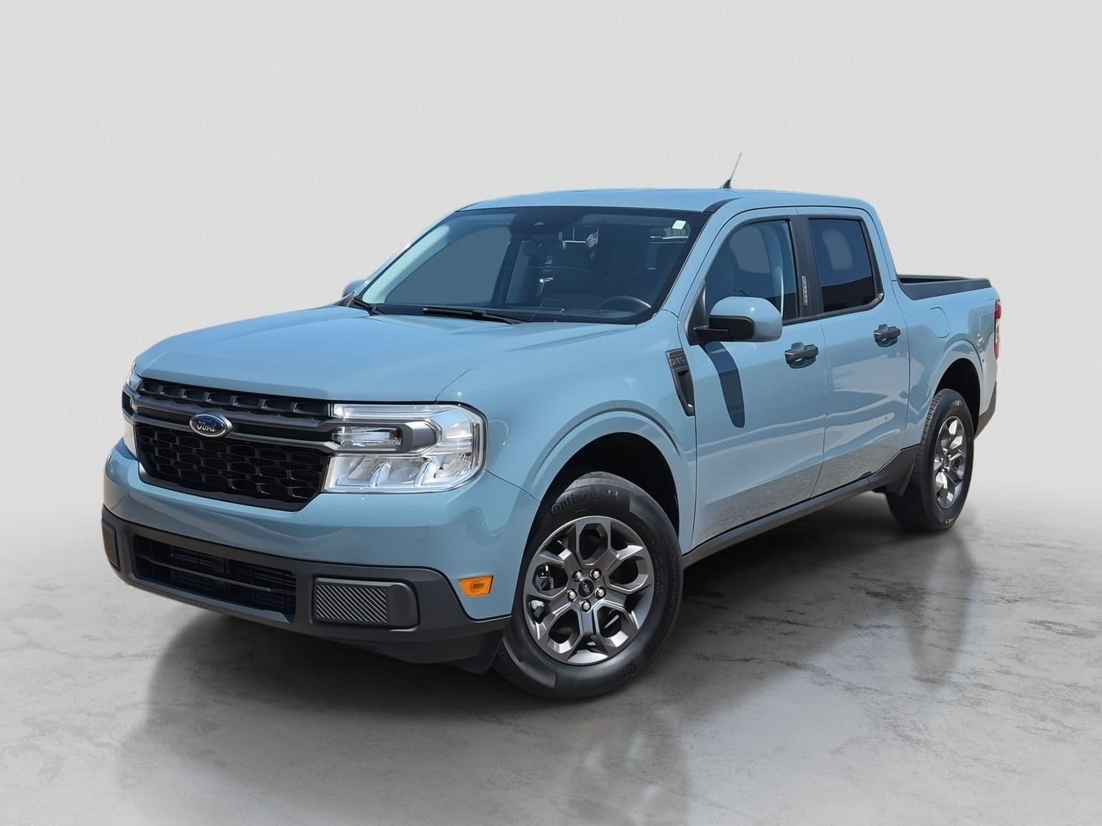 2023 Ford Maverick XLT — photo 1 of 35