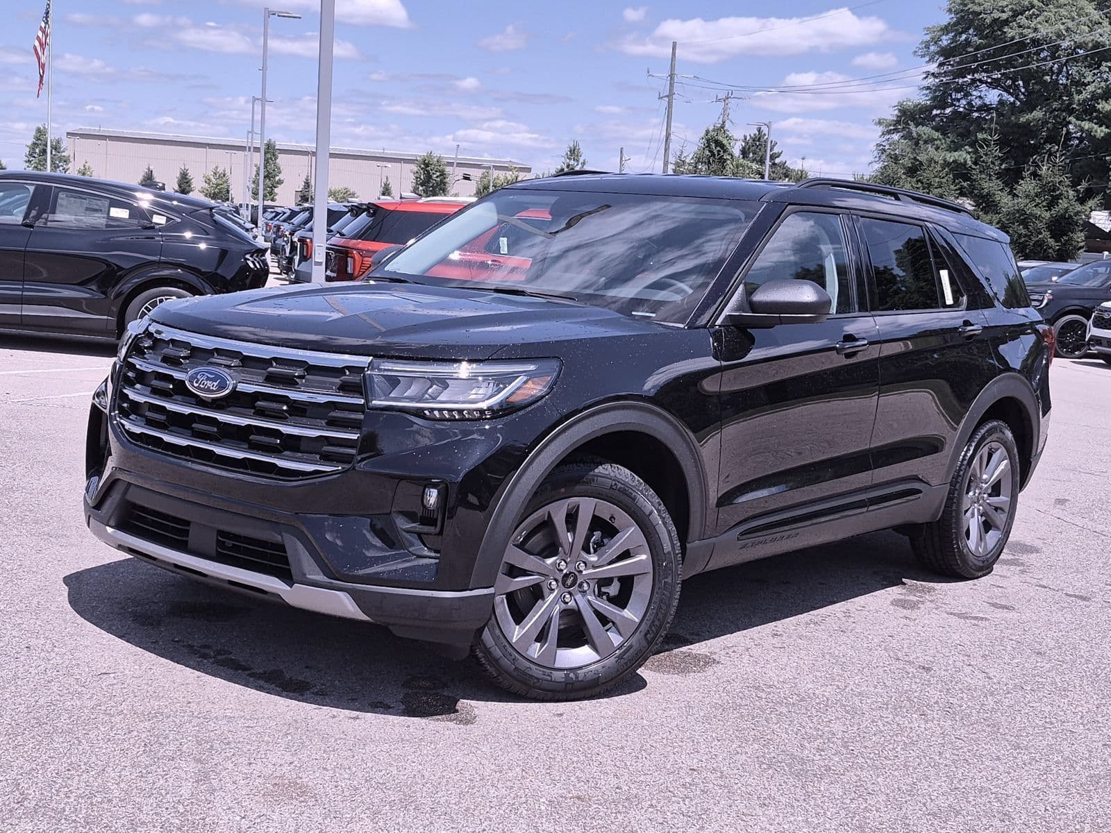 2026 Ford Explorer Active — photo 1 of 62