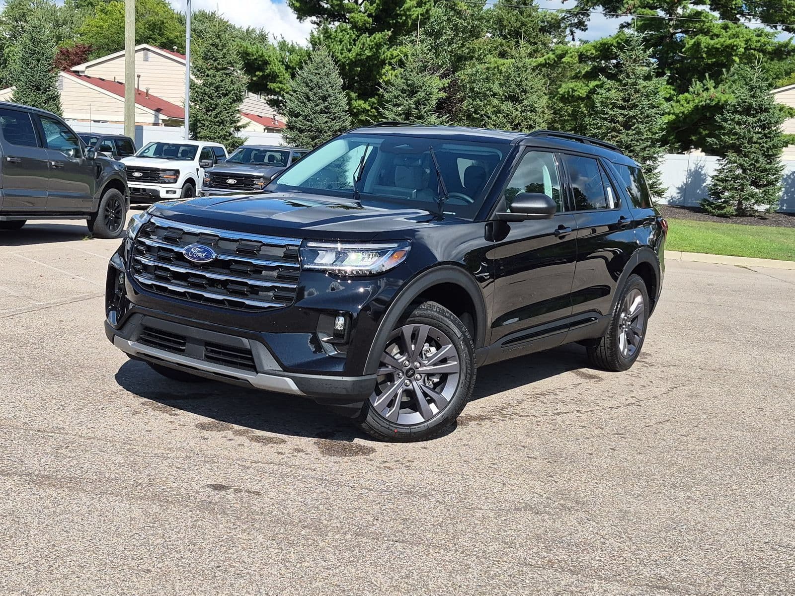 2026 Ford Explorer Active — photo 1 of 66