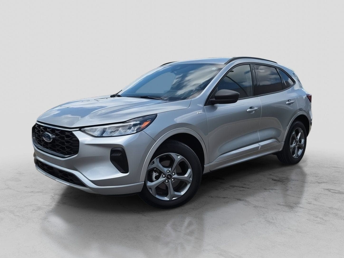 2024 Ford Escape ST-Line — photo 1 of 35