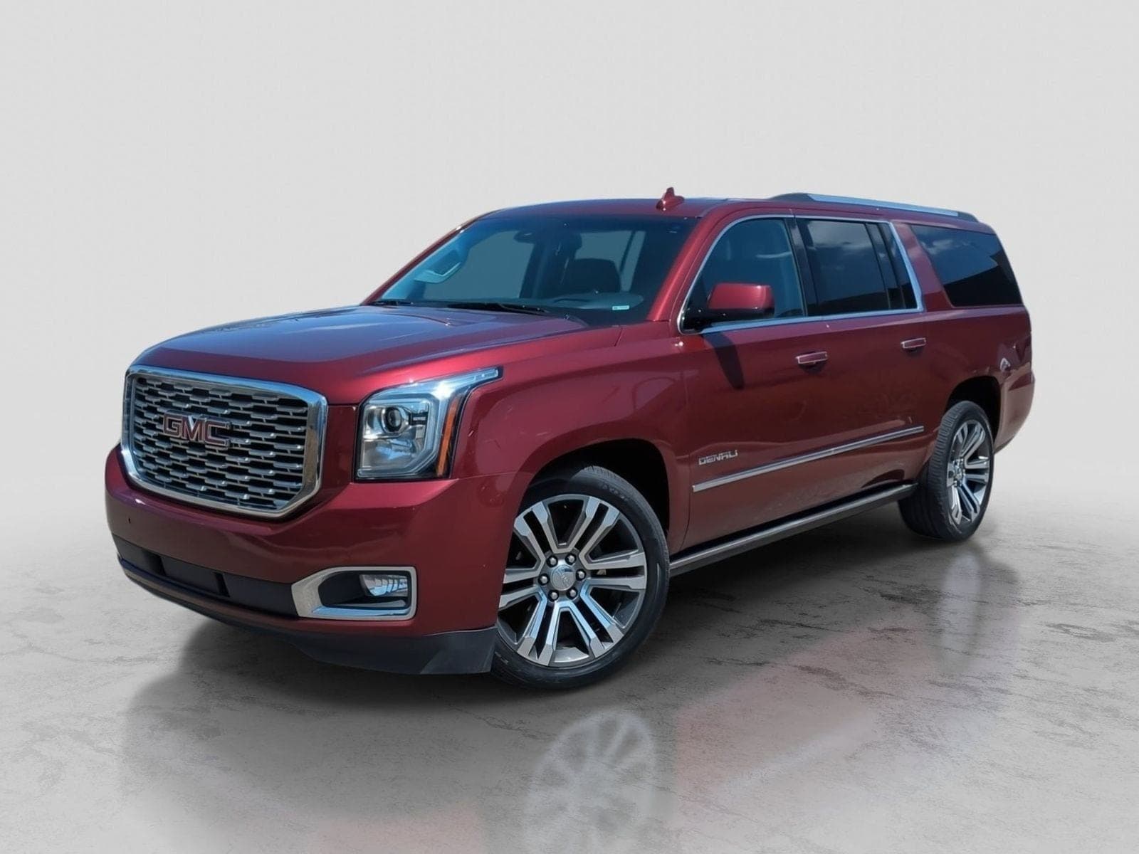 2019 GMC Yukon XL Denali — photo 1 of 37