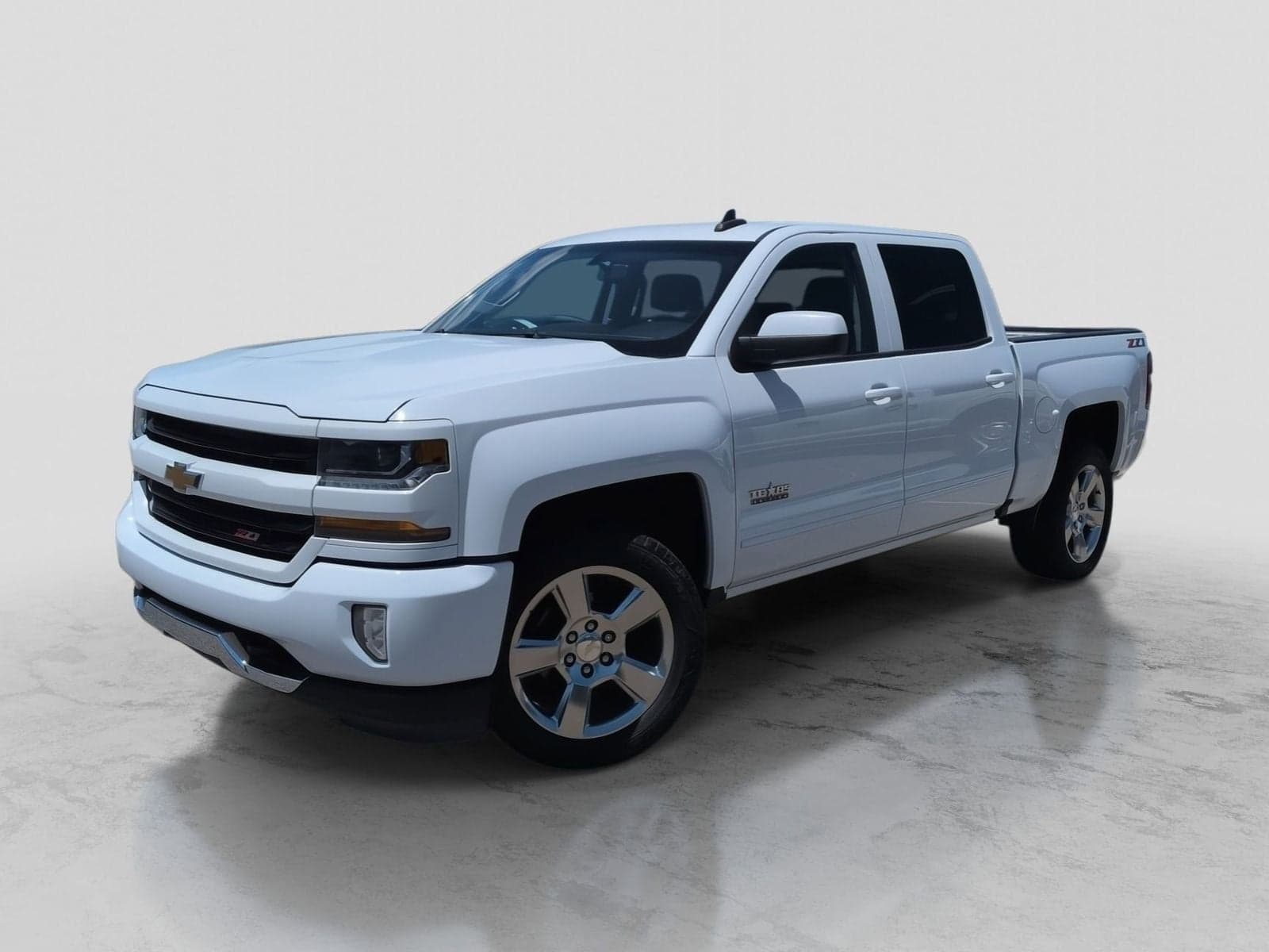2018 Chevrolet Silverado 1500 LT — photo 1 of 35