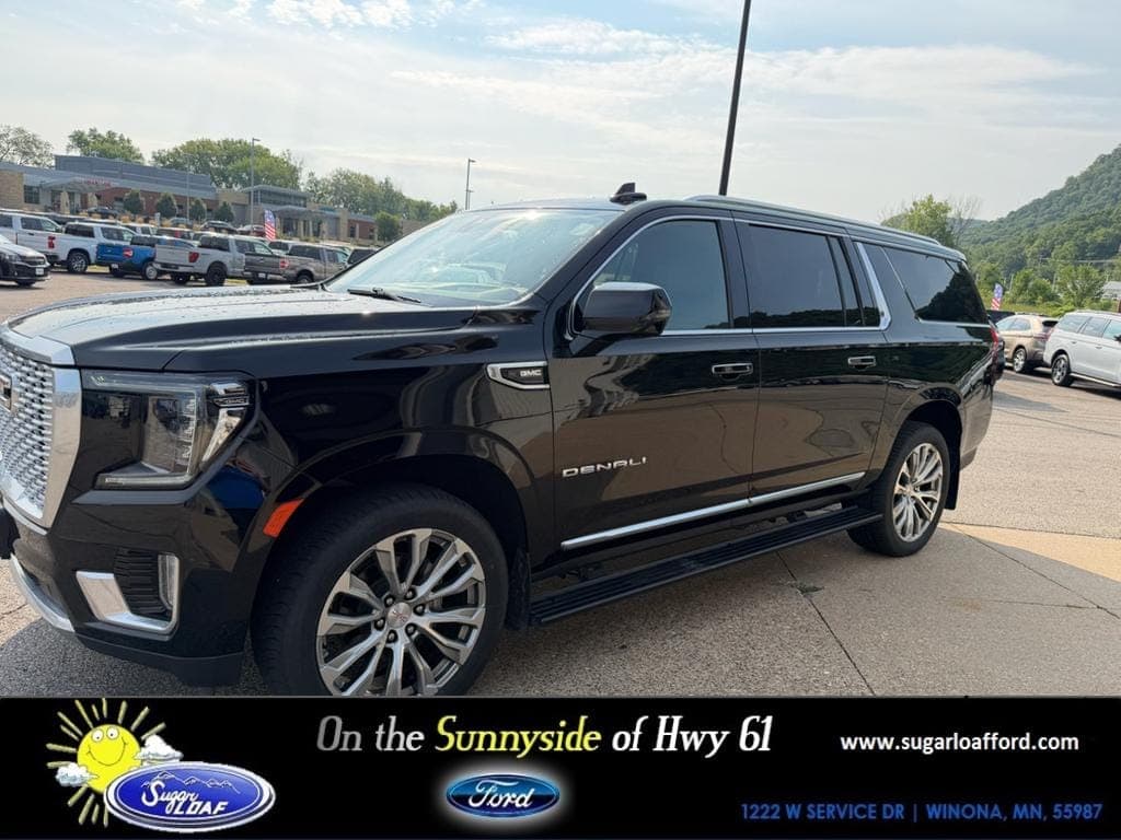 2022 GMC Yukon XL Denali AWD — photo 1 of 13