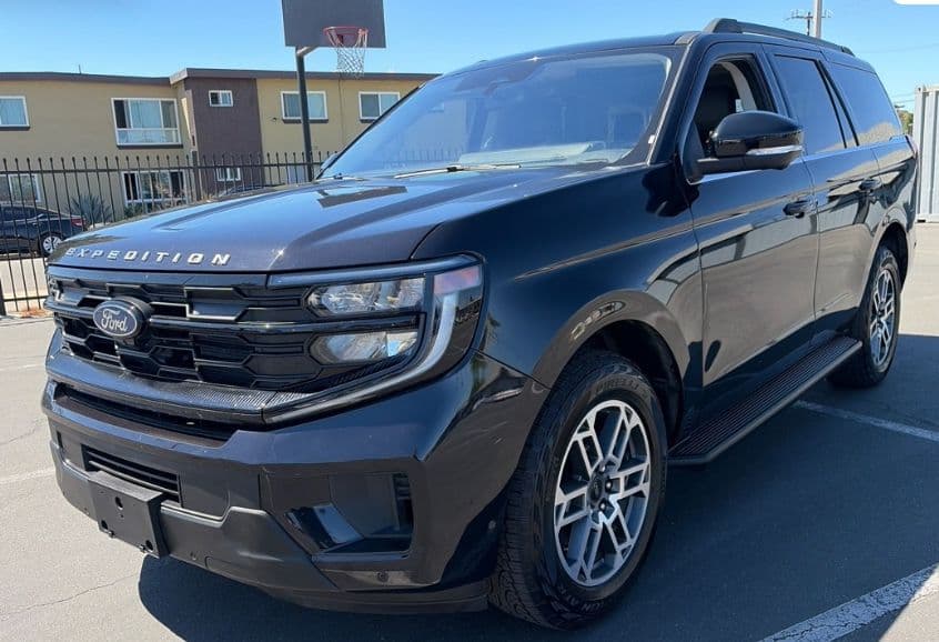 2025 Ford Expedition Active — photo 1 of 9