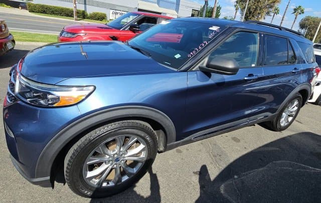 2020 Ford Explorer XLT — photo 1 of 7