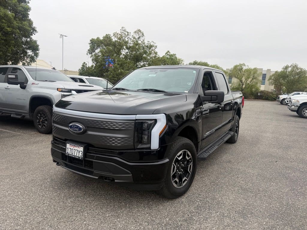 2023 Ford F-150 Lightning Base — photo 1 of 5