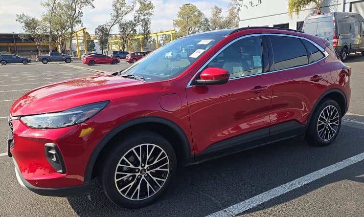 2024 Ford Escape PHEV — photo 1 of 7