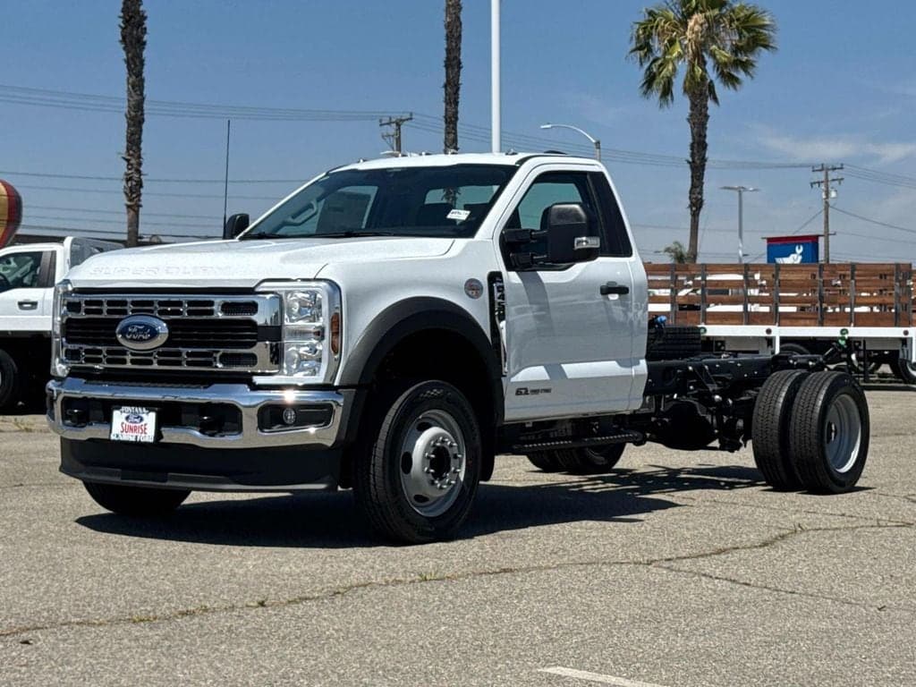 2026 Ford F-450 Chassis Base — photo 1 of 62