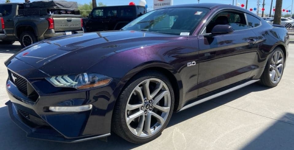 2022 Ford Mustang Base — photo 1 of 7