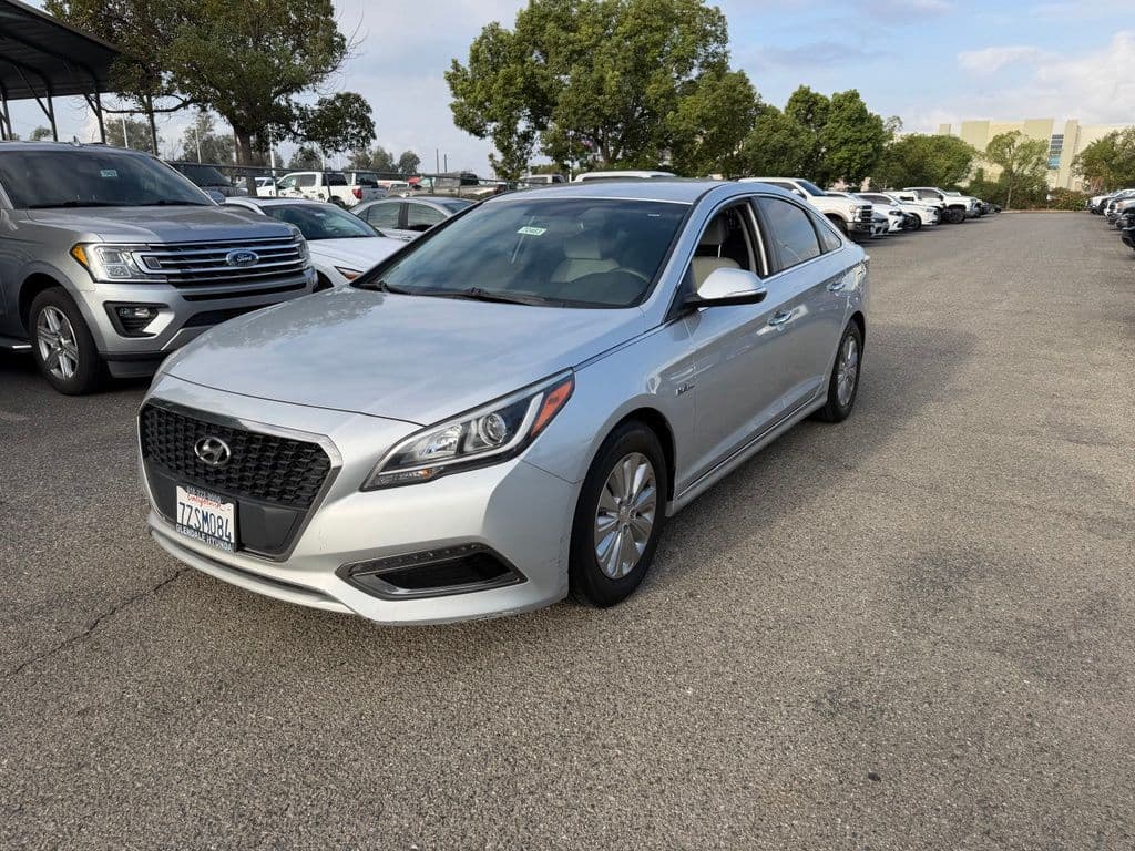 2017 Hyundai Sonata Hybrid SE — photo 1 of 5