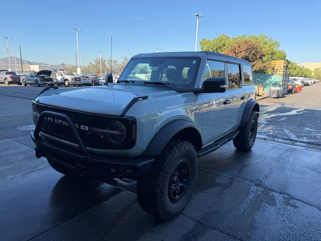 2024 Ford Bronco Wildtrak — photo 1 of 5