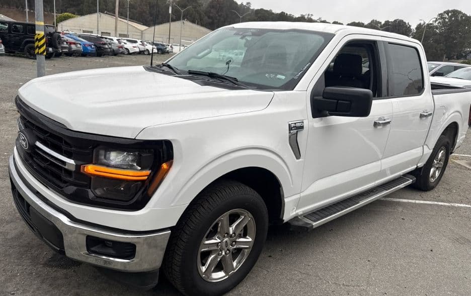 2025 Ford F-150 XLT — photo 1 of 9
