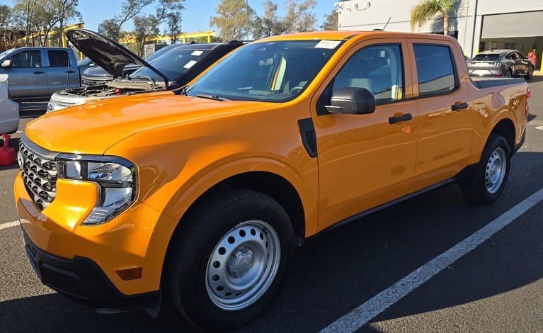 2026 Ford Maverick XL — photo 1 of 5